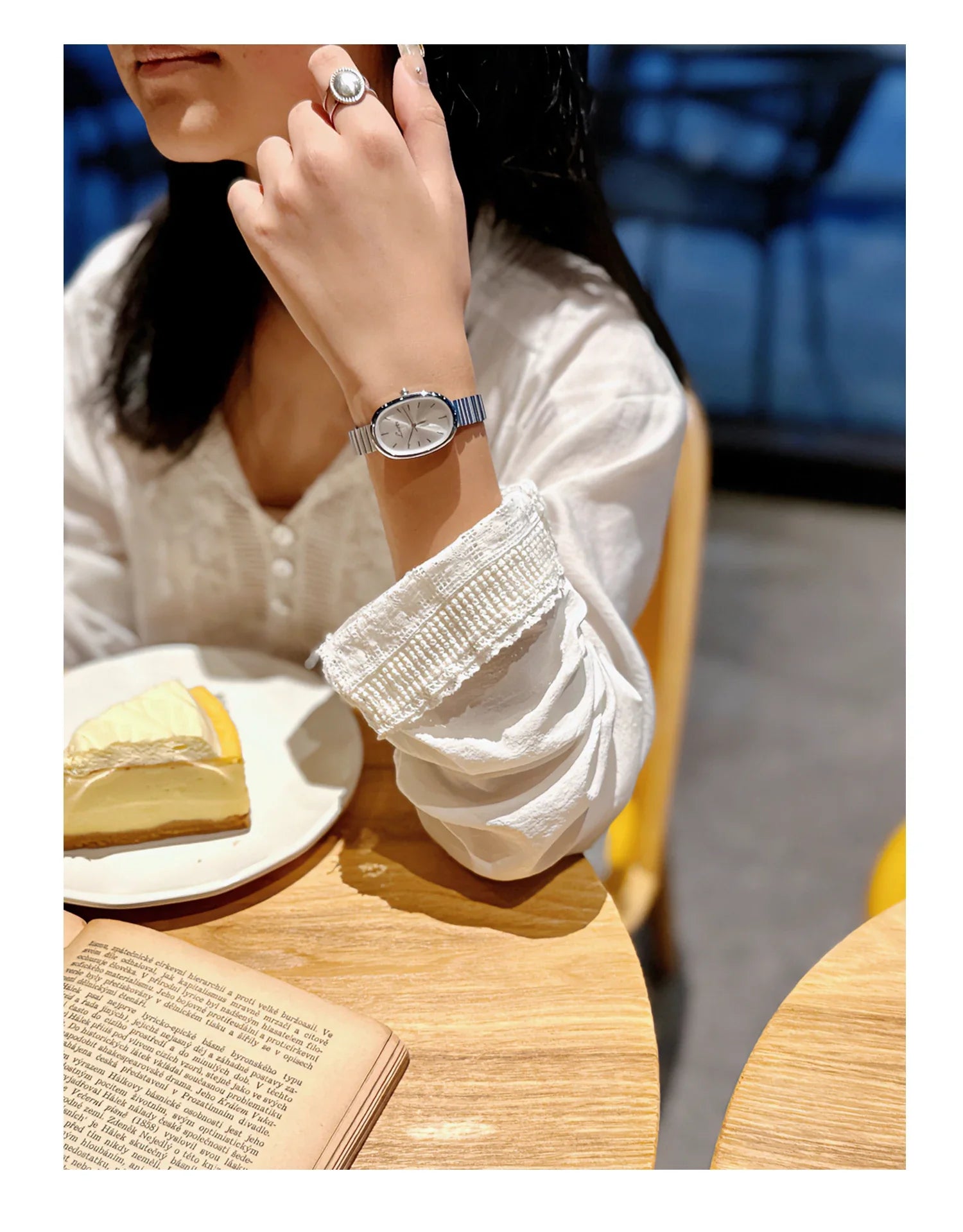 GENT – Gold Stainless Steel Oval Watch – 071